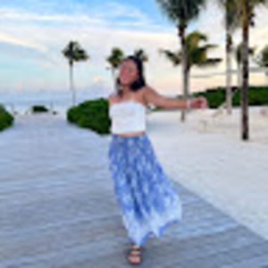 Meet your Posher, Eva